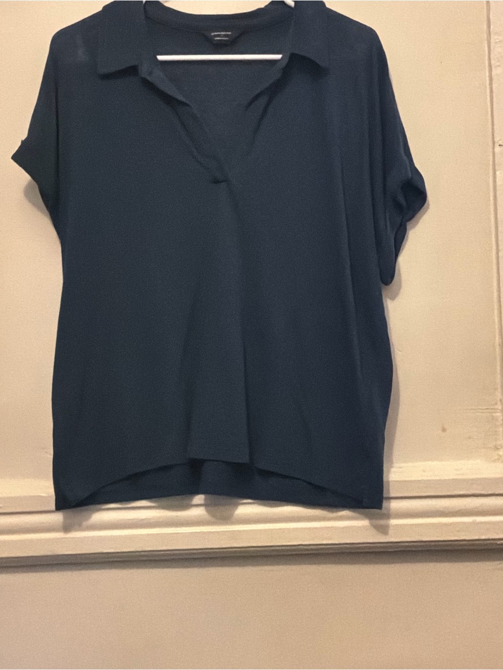 Banana Republic Navy V-Neck Short Sleeve Linen Blend Blouse